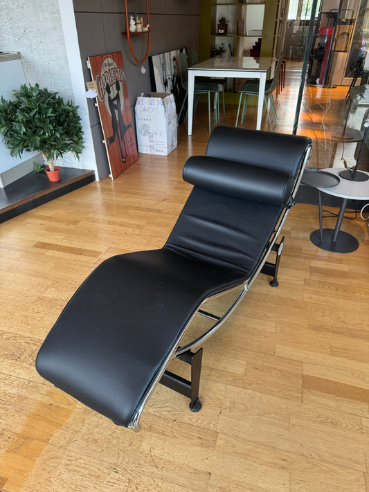 CHAISE LONGUE IN PELLE