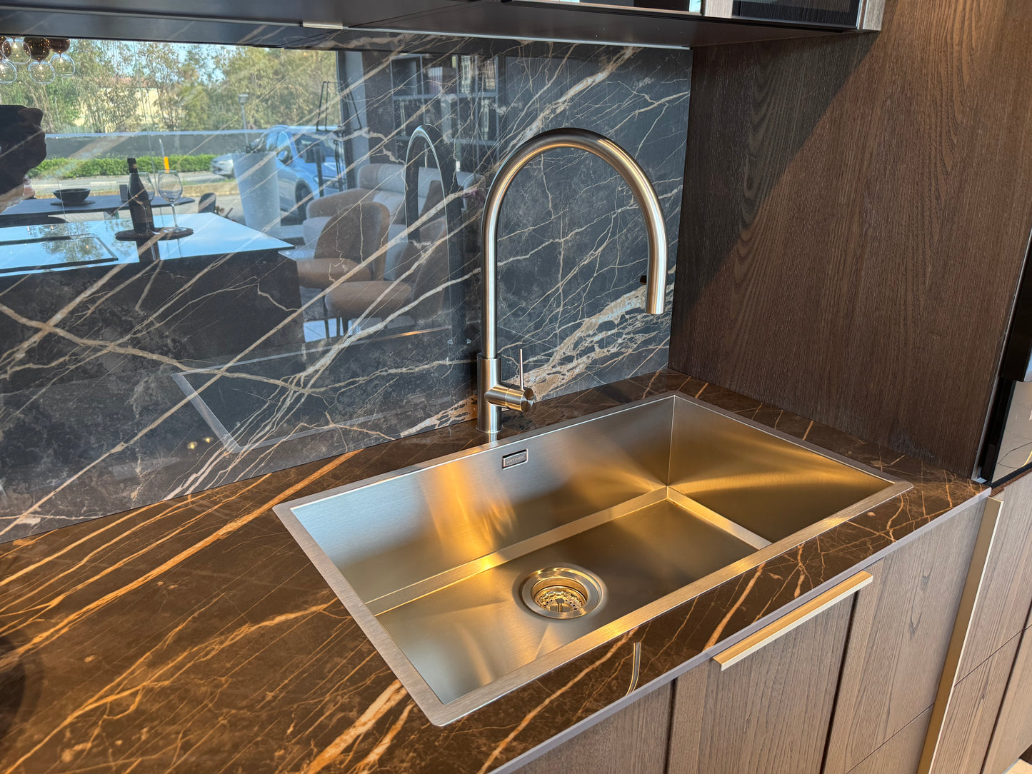 CUCINA CON ISOLA VALDESIGN